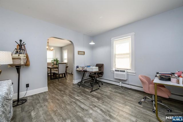 25 Comfort Place, Clifton, NJ 07011