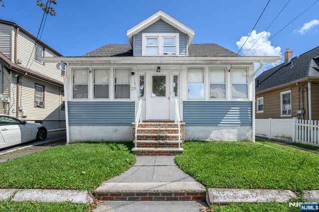 25 Comfort Place, Clifton, NJ 07011