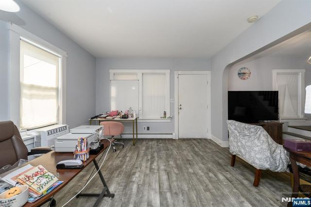 25 Comfort Place, Clifton, NJ 07011