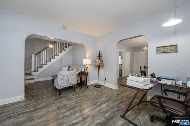 25 Comfort Place, Clifton, NJ 07011