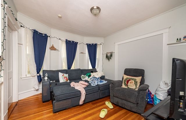 18 Santuit St, Boston, MA 02124