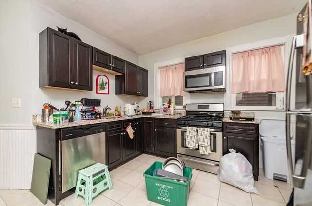 18 Santuit St, Boston, MA 02124