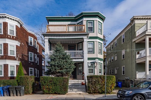 18 Santuit St, Boston, MA 02124