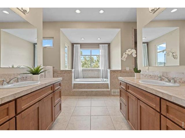 6329 Diamond Ridge Pkwy, Castle Rock, CO 80108