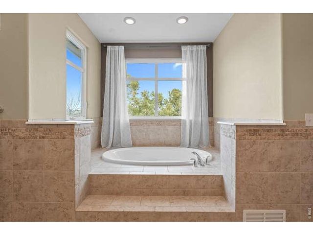 6329 Diamond Ridge Pkwy, Castle Rock, CO 80108