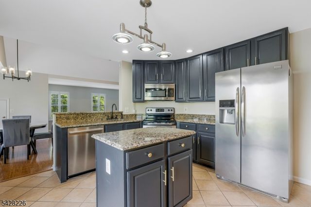 26 Heatherwood Lane, Bedminster Twp., NJ 07921