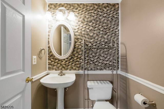 26 Heatherwood Lane, Bedminster Twp., NJ 07921
