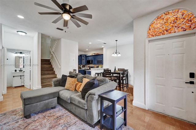 1315 N Santa Catalina Circle 1315, North Lauderdale, FL 33068