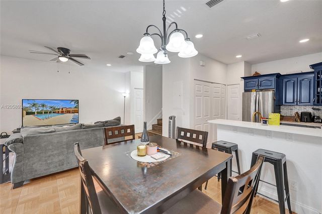 1315 N Santa Catalina Circle 1315, North Lauderdale, FL 33068