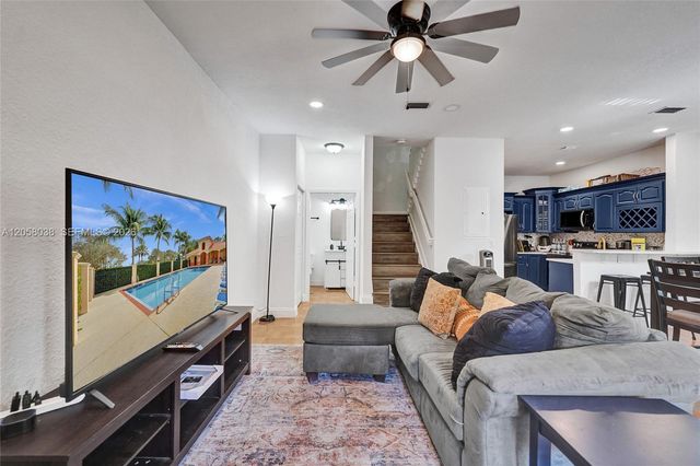 1315 N Santa Catalina Circle 1315, North Lauderdale, FL 33068