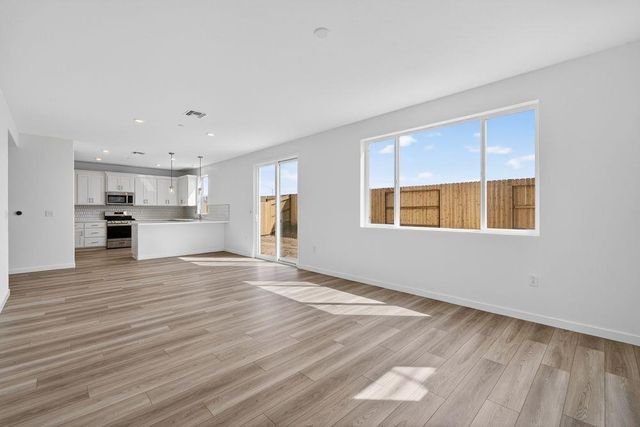 9763 Jeff Handy Dr, Sacramento, CA 95829