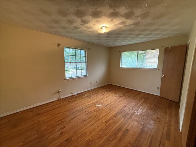 1237 Wagon Wheels Trail, Dallas, TX 75241