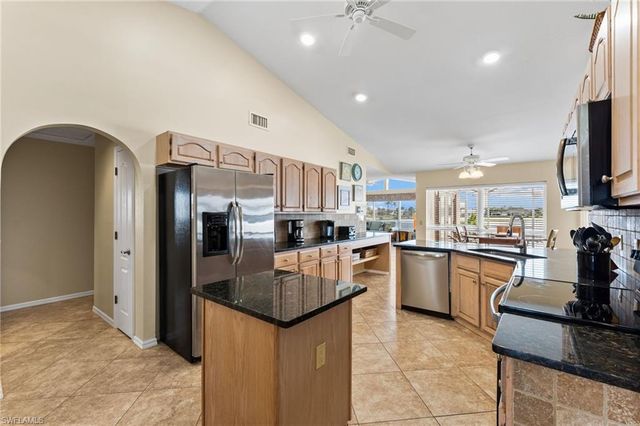 3511 SW 5th PL, Cape Coral, FL 33914