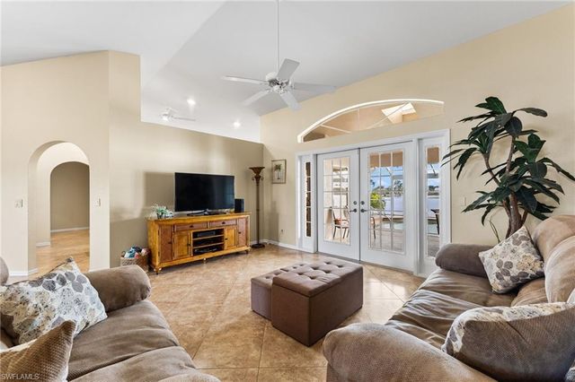 3511 SW 5th PL, Cape Coral, FL 33914