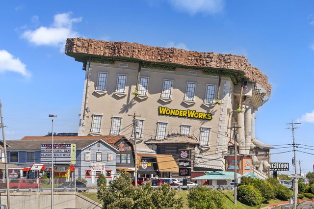 710 Fall Creek Drive 2, Branson, MO 65616