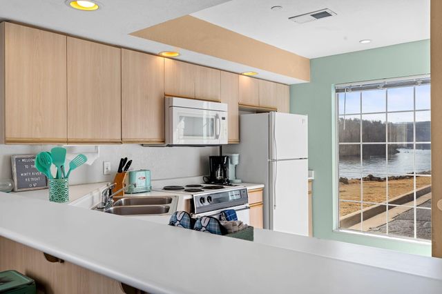 710 Fall Creek Drive 2, Branson, MO 65616