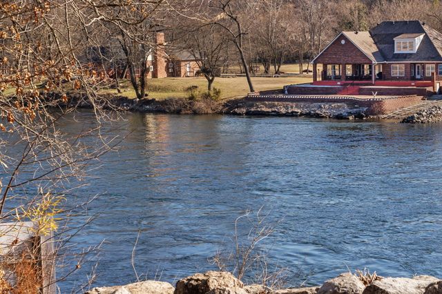 710 Fall Creek Drive 2, Branson, MO 65616