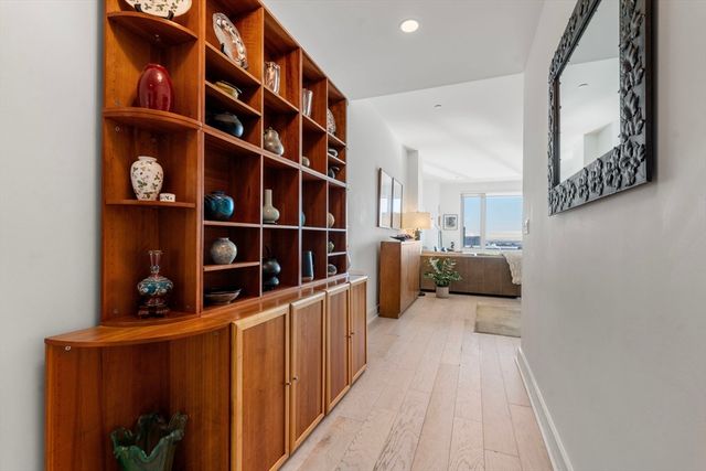 500 Atlantic Avenue 16L, Boston, MA 02210