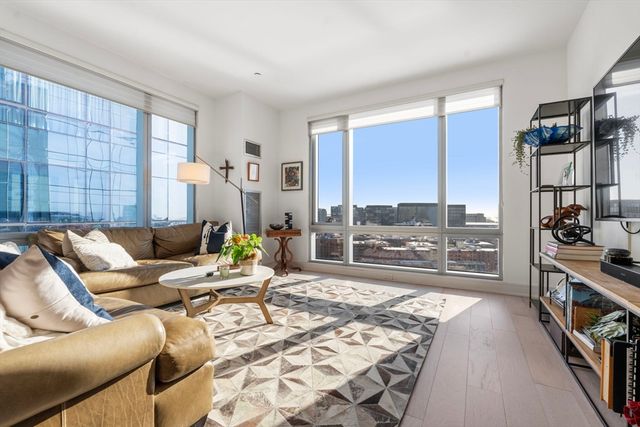 500 Atlantic Avenue 16L, Boston, MA 02210