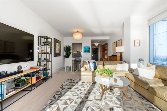500 Atlantic Avenue 16L, Boston, MA 02210