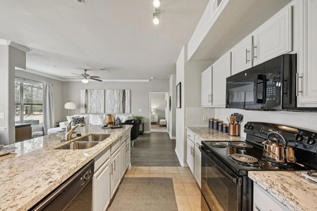 14651 Philippine Street 9.203, Houston, TX 77040