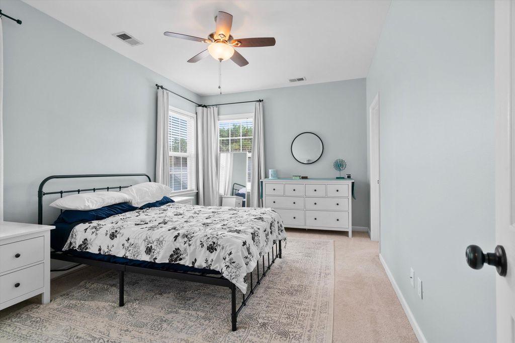 Image 16 of property listing at 319 Pimpernel Street, Summerville, SC 29483