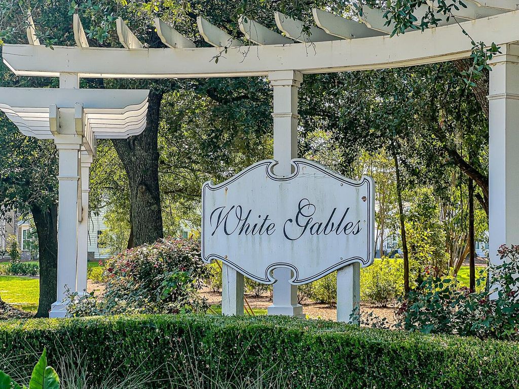 Image 34 of property listing at 319 Pimpernel Street, Summerville, SC 29483