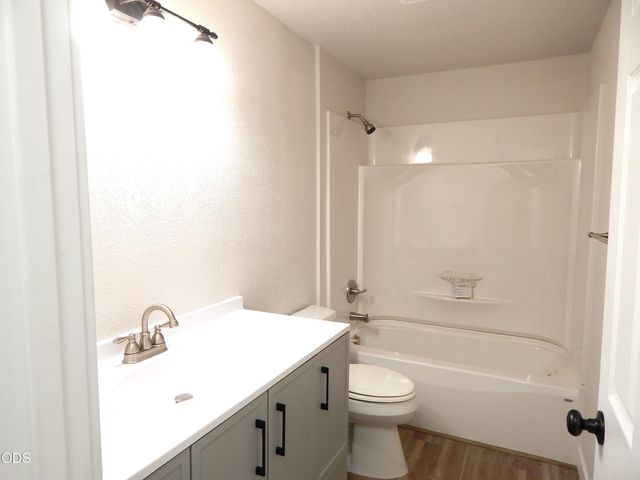 8222 Division Road, White City, OR 97503