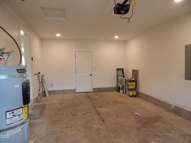 8222 Division Road, White City, OR 97503
