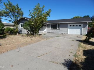 8222 Division Road, White City, OR 97503