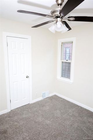 15405 Winthrop Street, Detroit, MI 48227