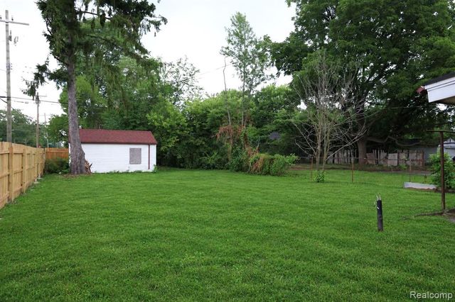 15405 Winthrop Street, Detroit, MI 48227