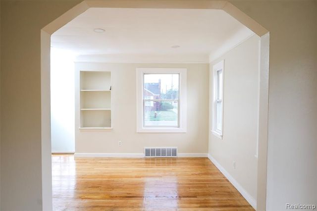15405 Winthrop Street, Detroit, MI 48227