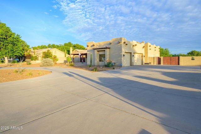 2423 E Arrowhead Trail, Gilbert, AZ 85297