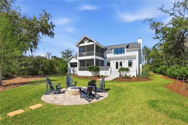 341 Lake Stillwater Drive, St Simons Island, GA 31522