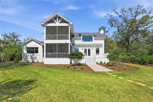 341 Lake Stillwater Drive, St Simons Island, GA 31522