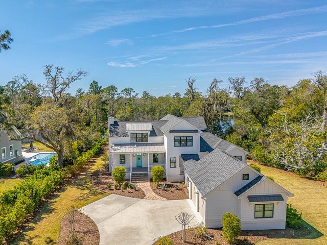 341 Lake Stillwater Drive, St Simons Island, GA 31522