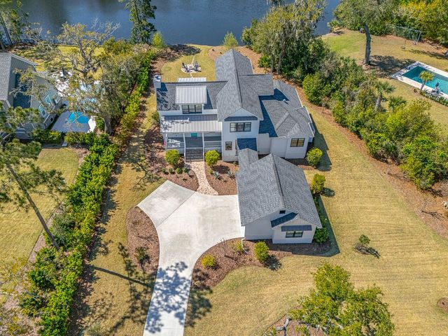 341 Lake Stillwater Drive, St Simons Island, GA 31522
