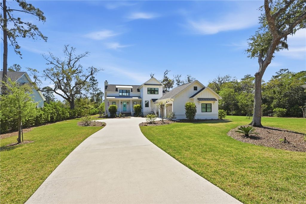 341 Lake Stillwater Drive, St Simons Island, GA 31522