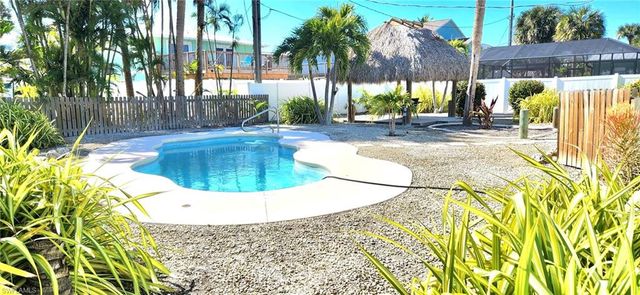 4870 Coquina RD SW, Fort Myers Beach, FL 33931