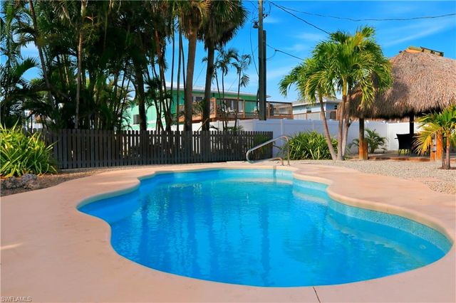 4870 Coquina RD SW, Fort Myers Beach, FL 33931