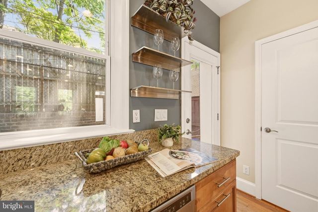 1425 C ST NE, Washington, DC 20002