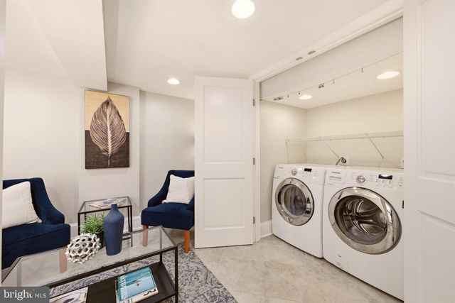 1425 C ST NE, Washington, DC 20002