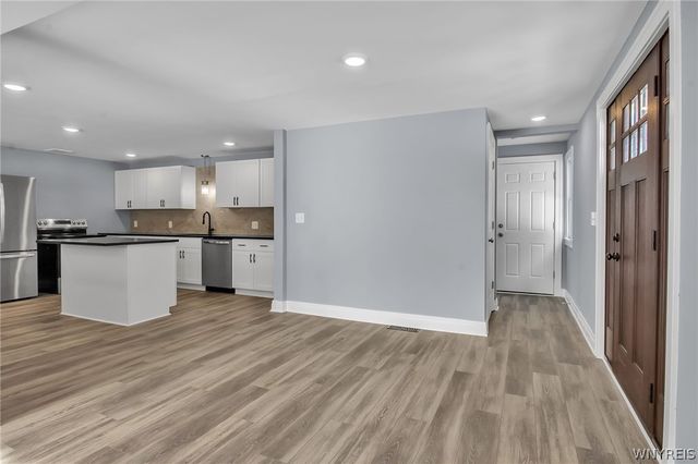 6212 New Taylor Road, Orchard Park, NY 14127