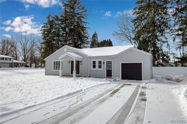 6212 New Taylor Road, Orchard Park, NY 14127