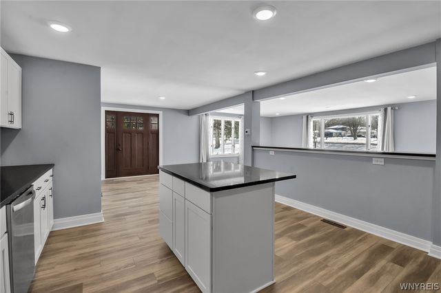 6212 New Taylor Road, Orchard Park, NY 14127