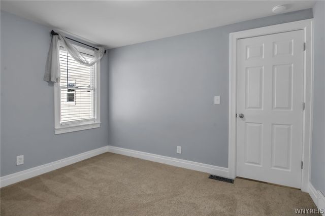 6212 New Taylor Road, Orchard Park, NY 14127