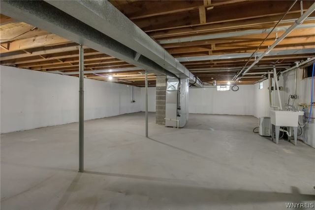 6212 New Taylor Road, Orchard Park, NY 14127