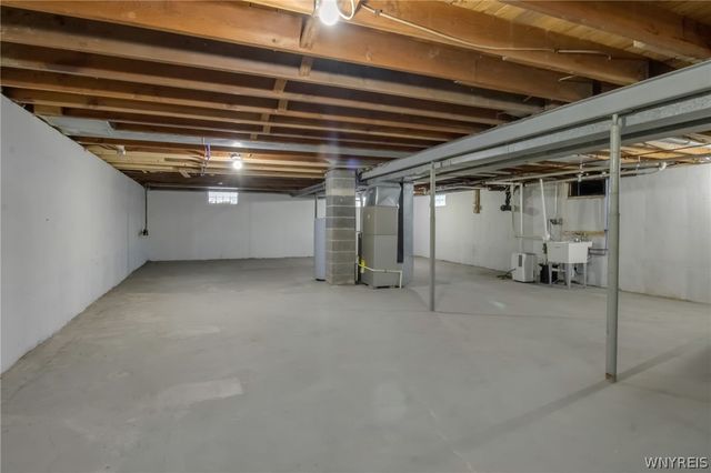 6212 New Taylor Road, Orchard Park, NY 14127