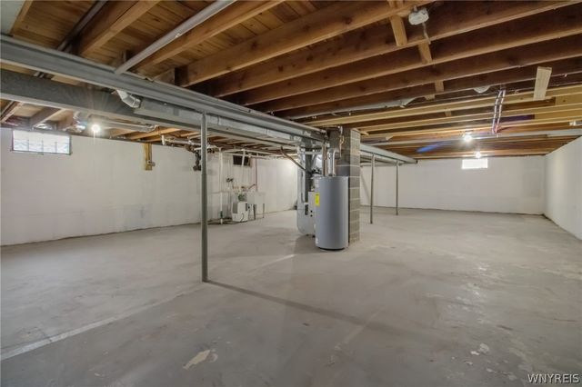 6212 New Taylor Road, Orchard Park, NY 14127